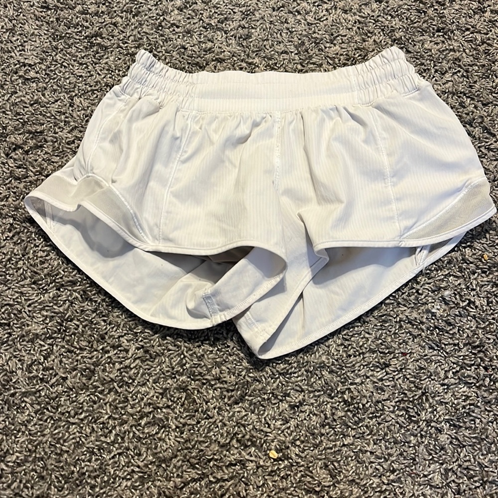 White lulu shorts size 4